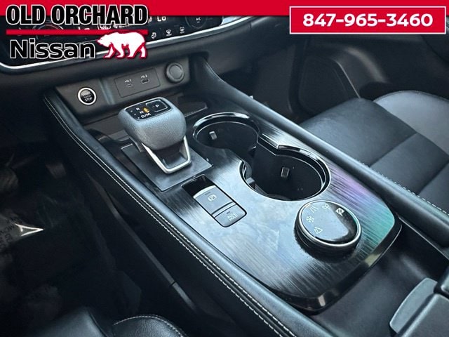 2023 Nissan Rogue SL — photo 16 of 22