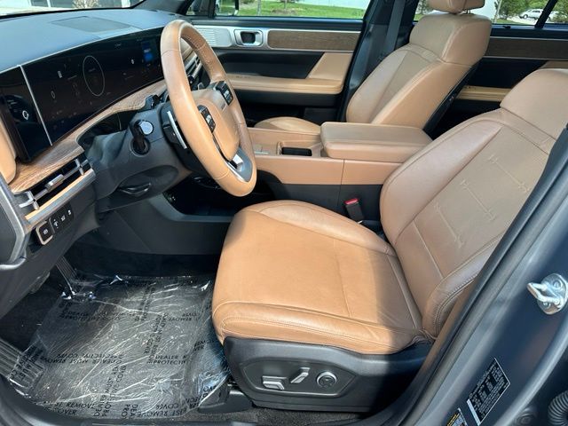2025 Hyundai Santa Fe Hybrid Limited — photo 22 of 41