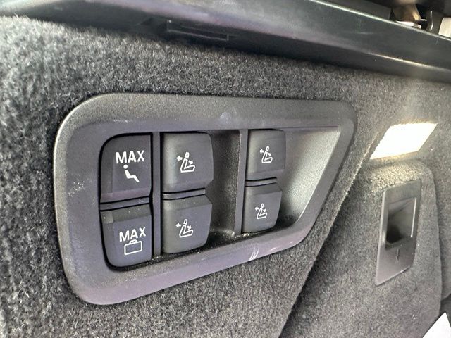 2024 BMW X7 xDrive40i — photo 15 of 34
