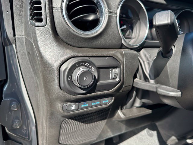 2023 Jeep Wrangler Sahara 4xe — photo 19 of 34