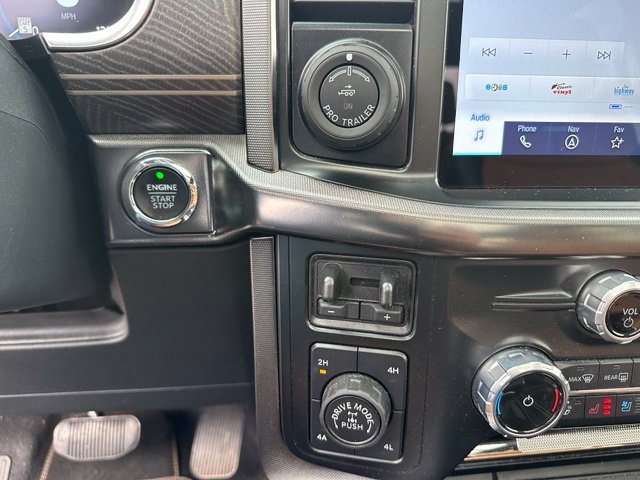 2023 Ford F-150 Platinum — photo 21 of 32