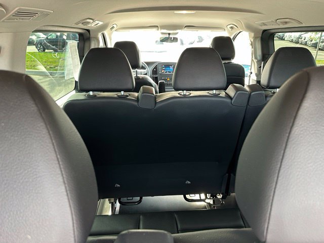 2023 Mercedes-Benz Metris Passenger — photo 14 of 26