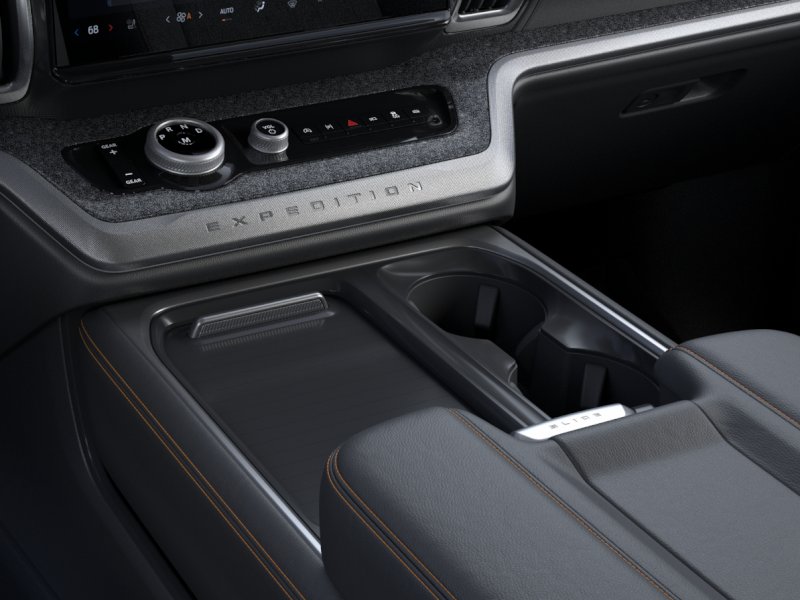 2025 Ford Expedition Tremor — photo 39 of 54