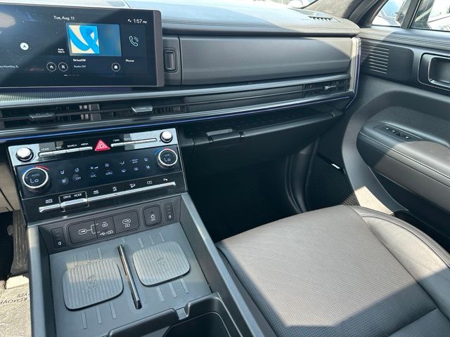 2024 Hyundai Santa Fe Calligraphy — photo 31 of 49