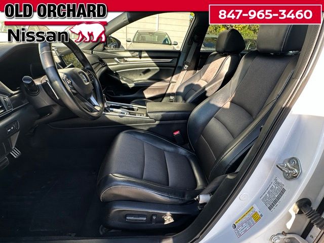 2018 Honda Accord Sport — photo 12 of 21