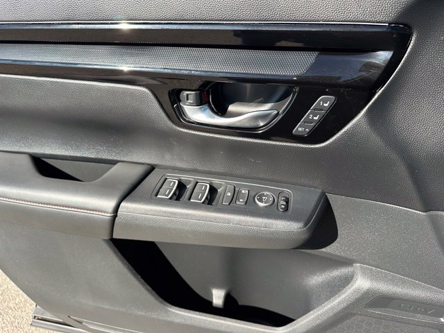 2024 Honda CR-V Hybrid Sport Touring — photo 20 of 31