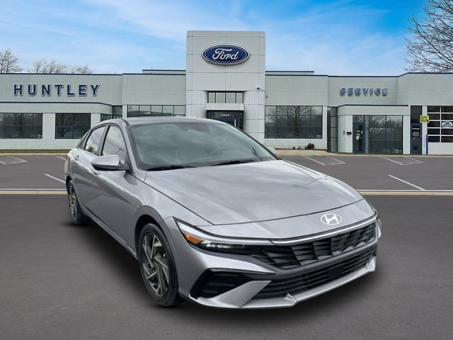 2025 Hyundai Elantra Hybrid Limited — photo 4 of 26