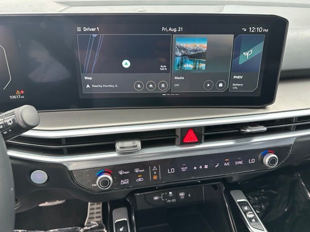 2025 Kia Sorento Plug-In Hybrid SX Prestige — photo 31 of 45