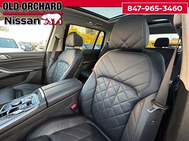 2024 BMW X7 xDrive40i — photo 17 of 28