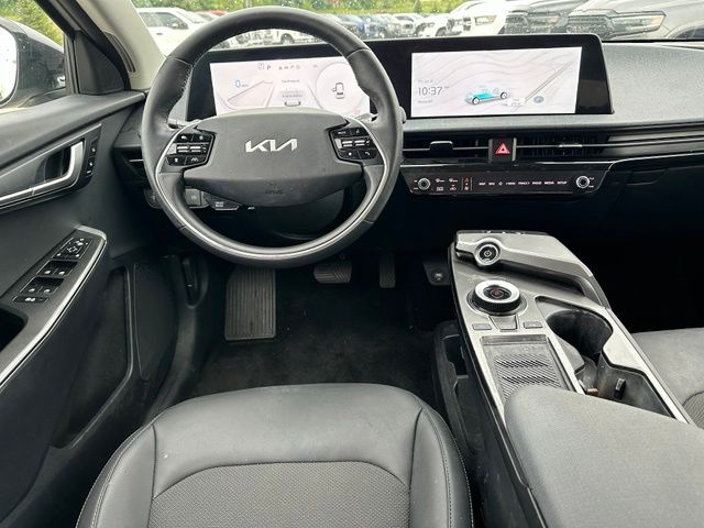 2024 Kia EV6 Light — photo 13 of 25