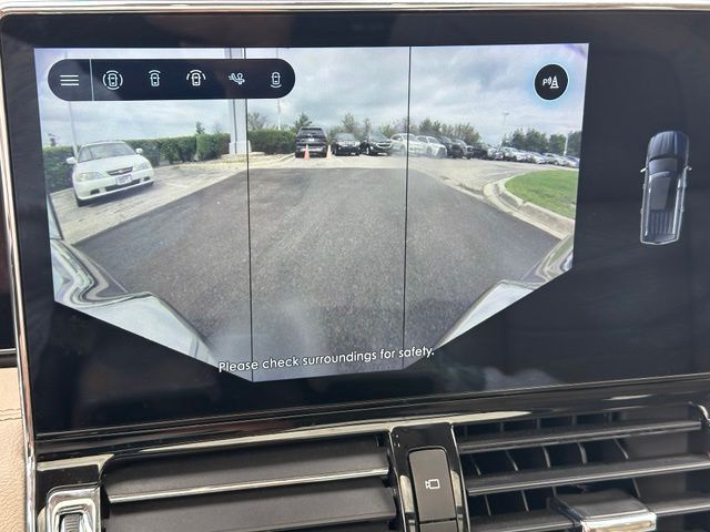 2022 Lincoln Navigator L Reserve — photo 33 of 37