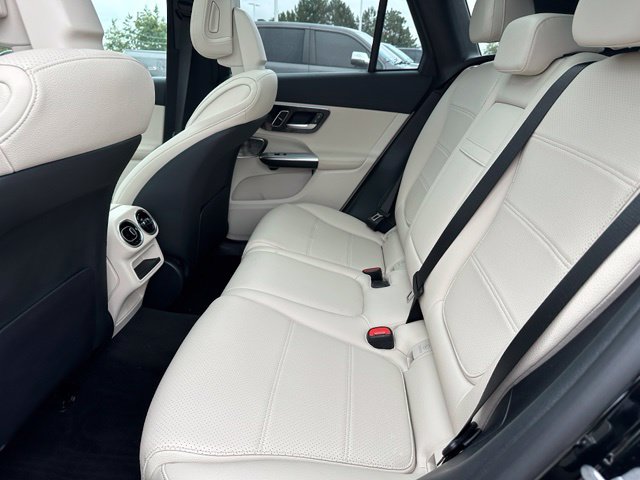 2024 Mercedes-Benz GLC GLC 300 — photo 14 of 31