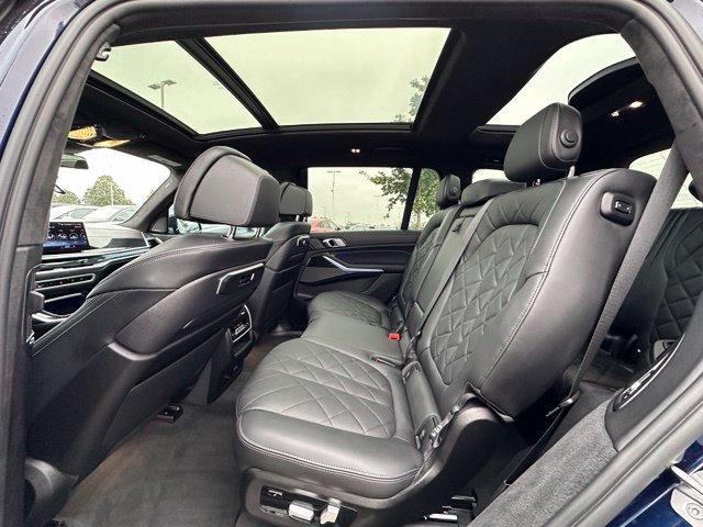 2023 BMW X7 xDrive40i — photo 22 of 36