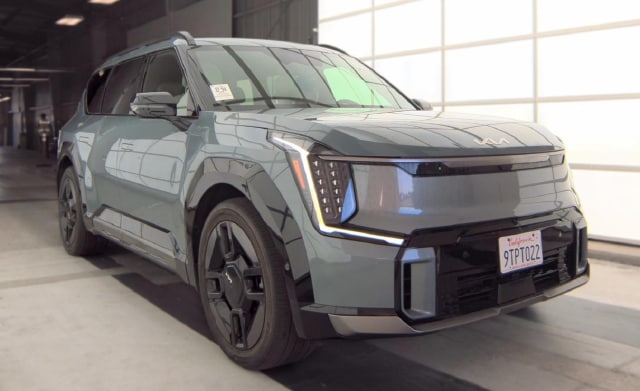 2024 Kia EV9 GT-Line — photo 2 of 9