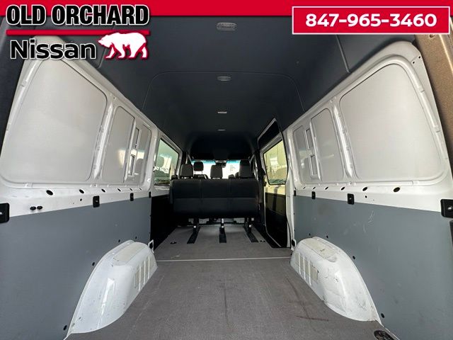 2024 Mercedes-Benz Sprinter 2500 Crew 144 WB — photo 12 of 21
