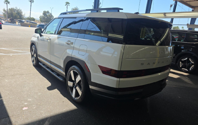 2025 Hyundai Santa Fe Hybrid Limited — photo 5 of 10