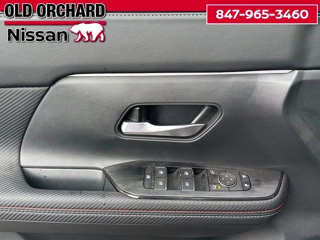 2025 Nissan Kicks SR — photo 9 of 22
