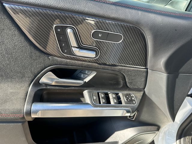 2023 Mercedes-Benz GLB GLB 35 AMG® — photo 14 of 21