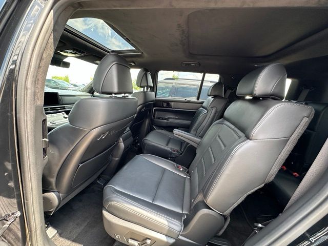 2024 Hyundai Santa Fe Calligraphy — photo 19 of 49