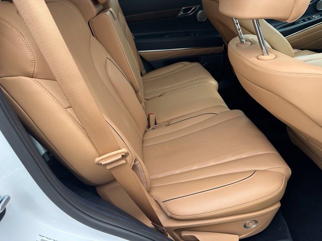 2022 Genesis GV80 2.5T — photo 11 of 39
