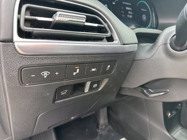 2021 Hyundai Palisade Limited — photo 24 of 41