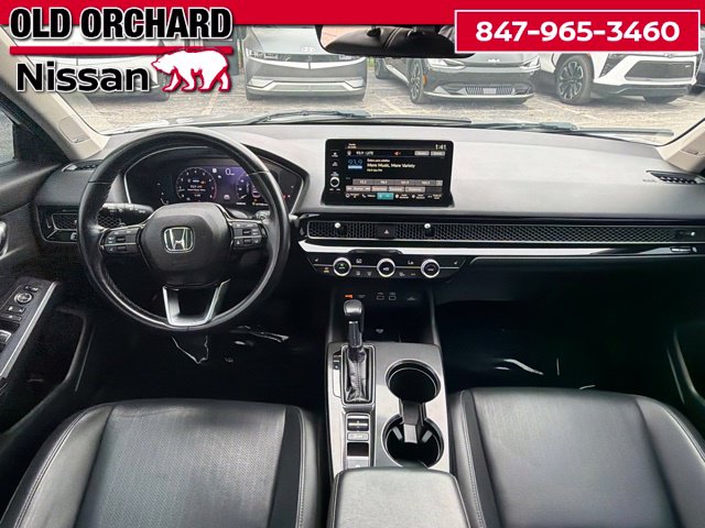2022 Honda Civic Touring — photo 11 of 16
