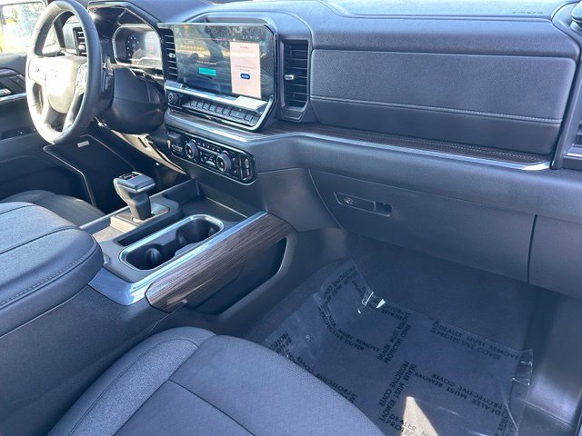 2024 Chevrolet Silverado 1500 RST — photo 13 of 31