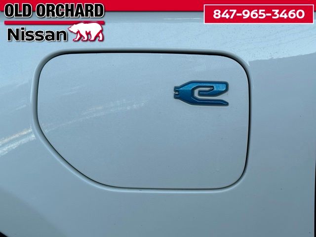 2022 Jeep Grand Cherokee 4xe — photo 9 of 24