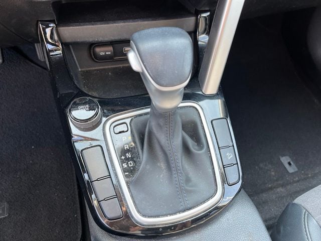 2022 Kia Seltos S — photo 18 of 24