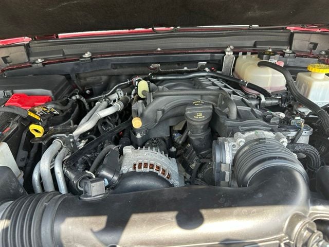 2021 Jeep Gladiator Overland — photo 9 of 28