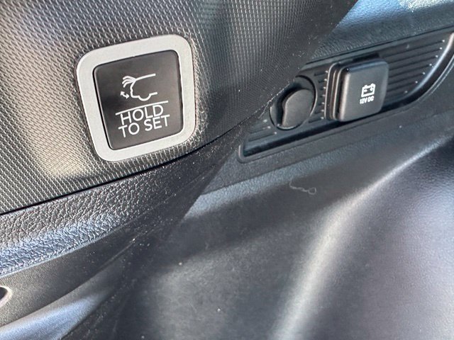 2024 Jeep Grand Cherokee Altitude X — photo 10 of 23
