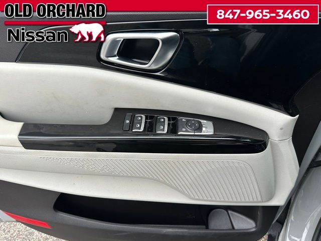 2024 Kia Carnival EX — photo 9 of 22