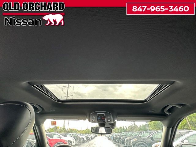 2023 Jeep Grand Cherokee Altitude X — photo 16 of 23
