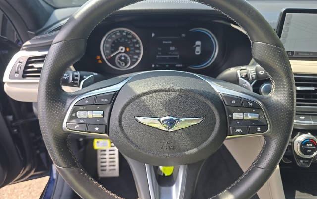 2023 Genesis G70 3.3T — photo 8 of 11