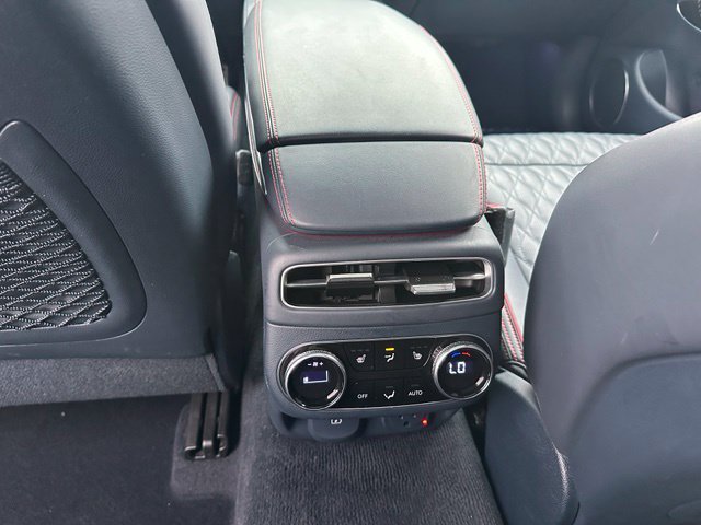 2023 Genesis GV70 3.5T Sport — photo 18 of 39