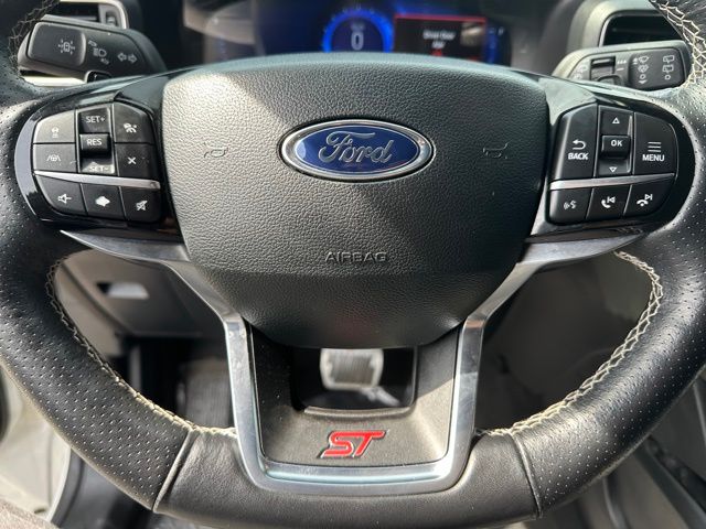 2023 Ford Explorer ST — photo 32 of 33