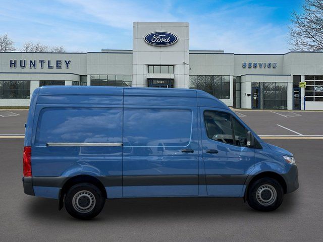 2024 Mercedes-Benz Sprinter 2500 Crew 144 WB — photo 4 of 23