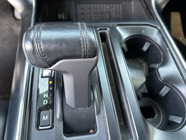 2023 Ford F-150 Raptor — photo 20 of 35