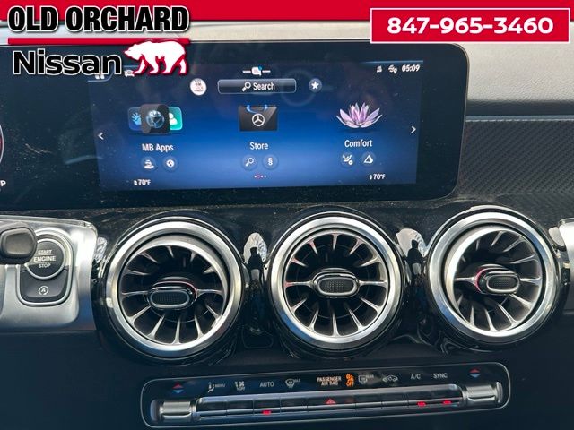 2025 Mercedes-Benz GLB GLB 35 AMG® — photo 17 of 22