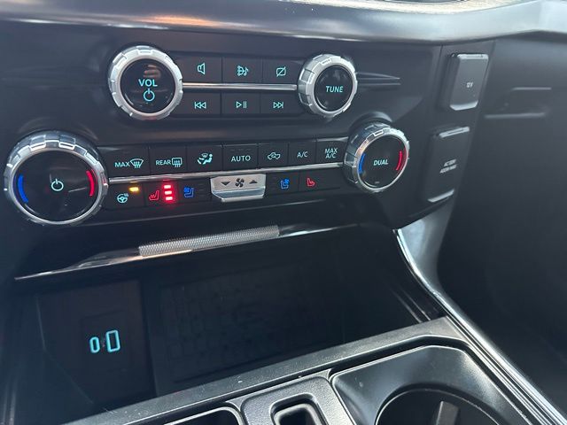 2023 Ford F-150 Lariat — photo 21 of 37