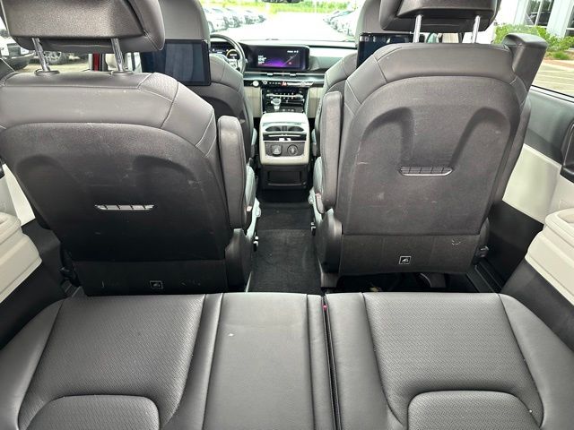 2023 Kia Carnival SX Prestige — photo 13 of 36