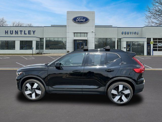 2023 Volvo XC40 Recharge Pure Electric Ultimate — photo 7 of 26