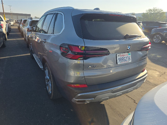 2025 BMW X5 xDrive40i — photo 4 of 10