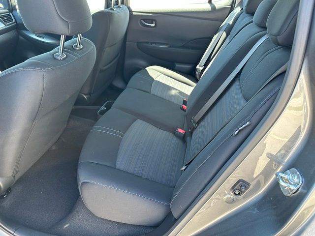 2025 Nissan Leaf S — photo 11 of 24