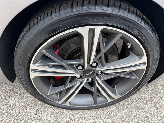 2025 Genesis G70 3.3T Sport Advanced — photo 8 of 31