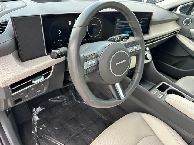 2025 Hyundai Sonata Hybrid Limited — photo 22 of 40