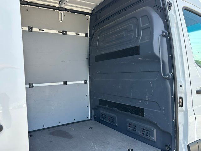 2025 Mercedes-Benz Sprinter 2500 Cargo 144 WB — photo 12 of 26