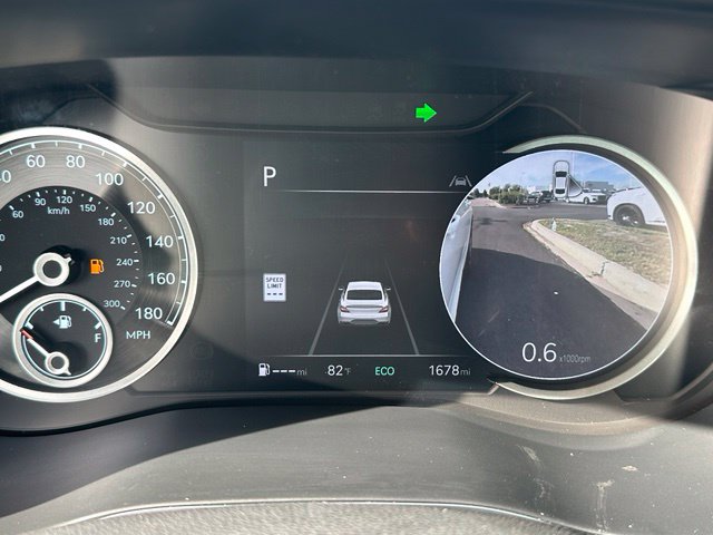 2025 Genesis G70 3.3T Sport Advanced — photo 34 of 39