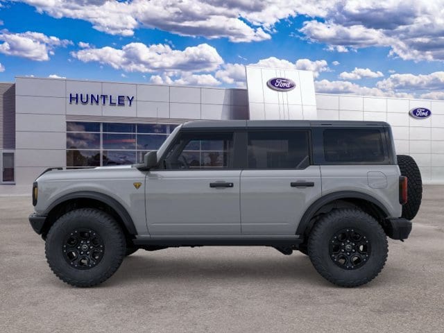 2026 Ford Bronco Badlands — photo 4 of 58