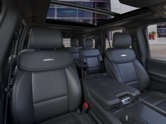 2025 Ford Expedition Platinum — photo 11 of 54